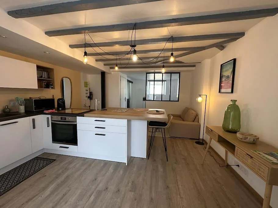 Appartement Moderne Avec Jardin Et Parking Vannes 0*,